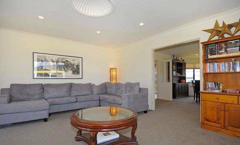 living room leading into dining room