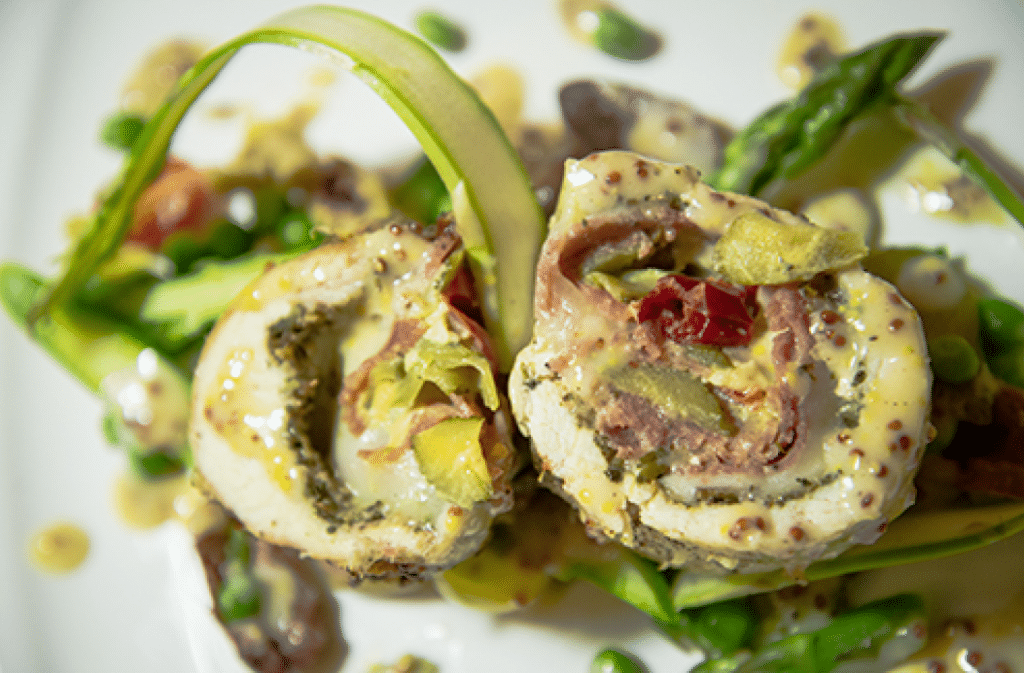 Chicken Roulade Provencale w_Whole Grain Mustard Bearnaise1_Ryan Scott