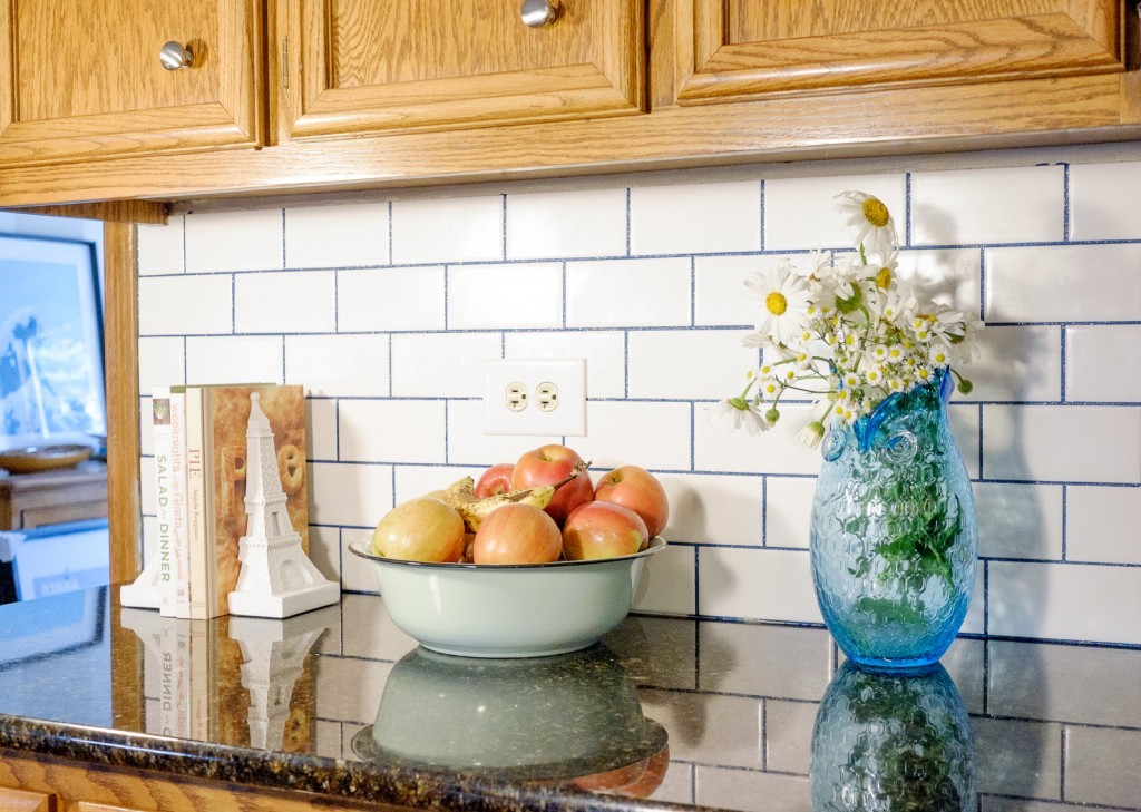 Subway Tile Backsplash with Stainmaster Glamour Grout