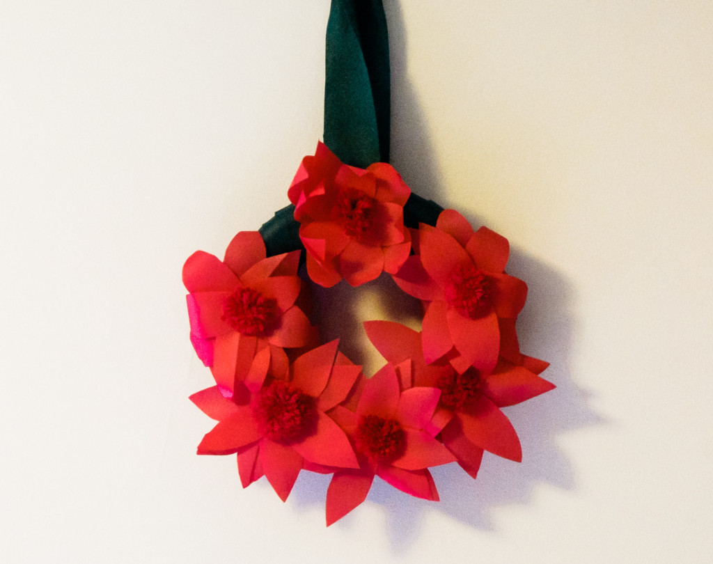 No-Sew Poinsettia Wreath