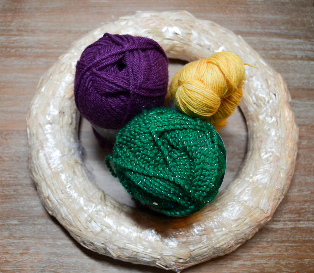 wreath form and yarn