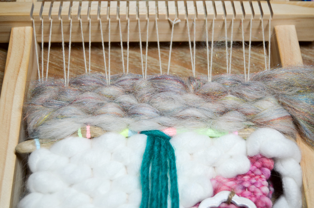 Bright and Fluffy Yarn Weaving