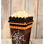Yarn-Wrapped Popcorn Box