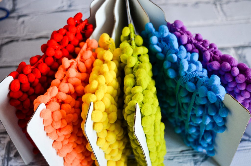 Rainbow Pom Pom Yarn Weaving