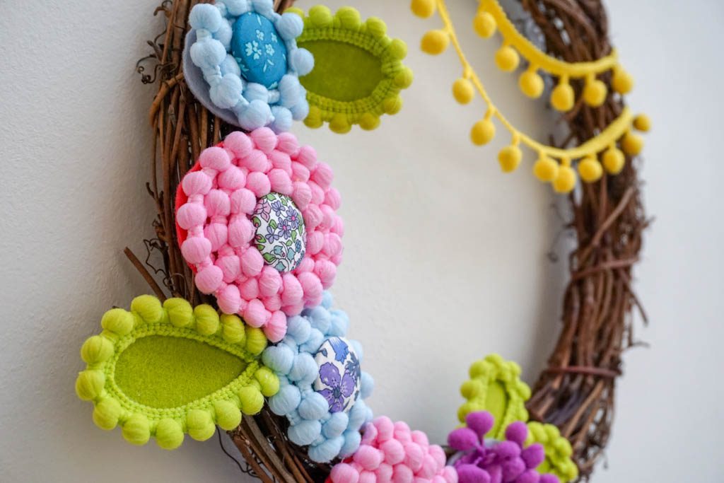 Pom Pom Trim Flower Wreath