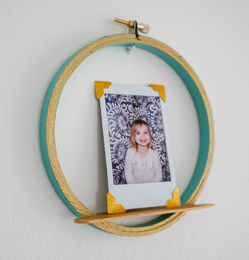 Fifteen Minute Embroidery Hoop and Popsicle Stick Picture Shelf