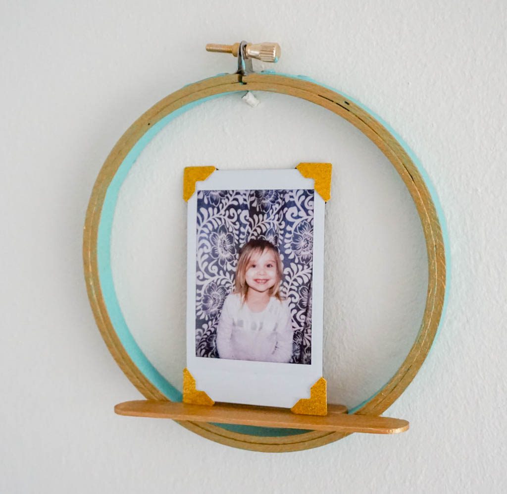 Fifteen Minute Embroidery Hoop and Popsicle Stick Picture Shelf