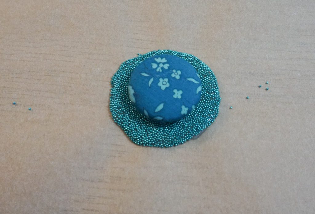 Fifteen Minute Hot Glue Button Brooch