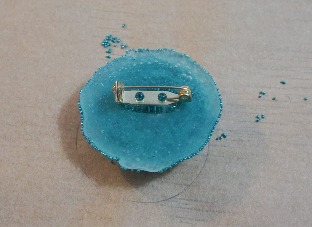 Fifteen Minute Hot Glue Button Brooch