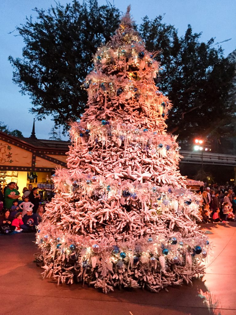 Disneyland Christmas Season: 5 Reasons You Need to Visit