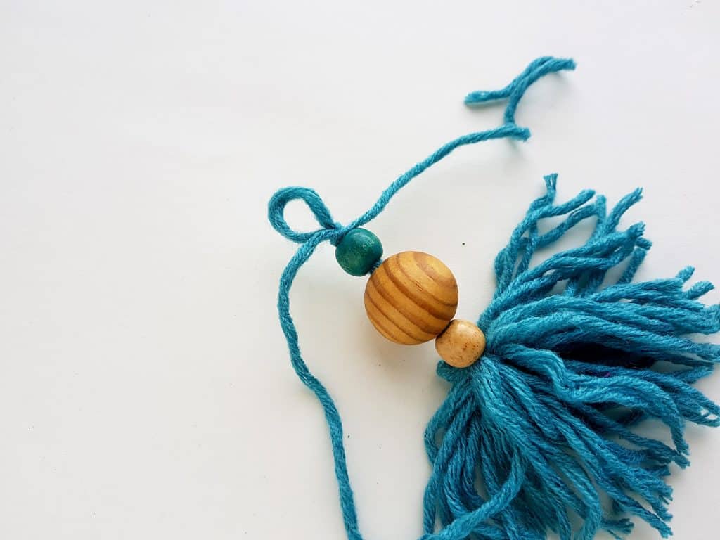 DIY wooden tassel maker and how to make a tassel without any knots