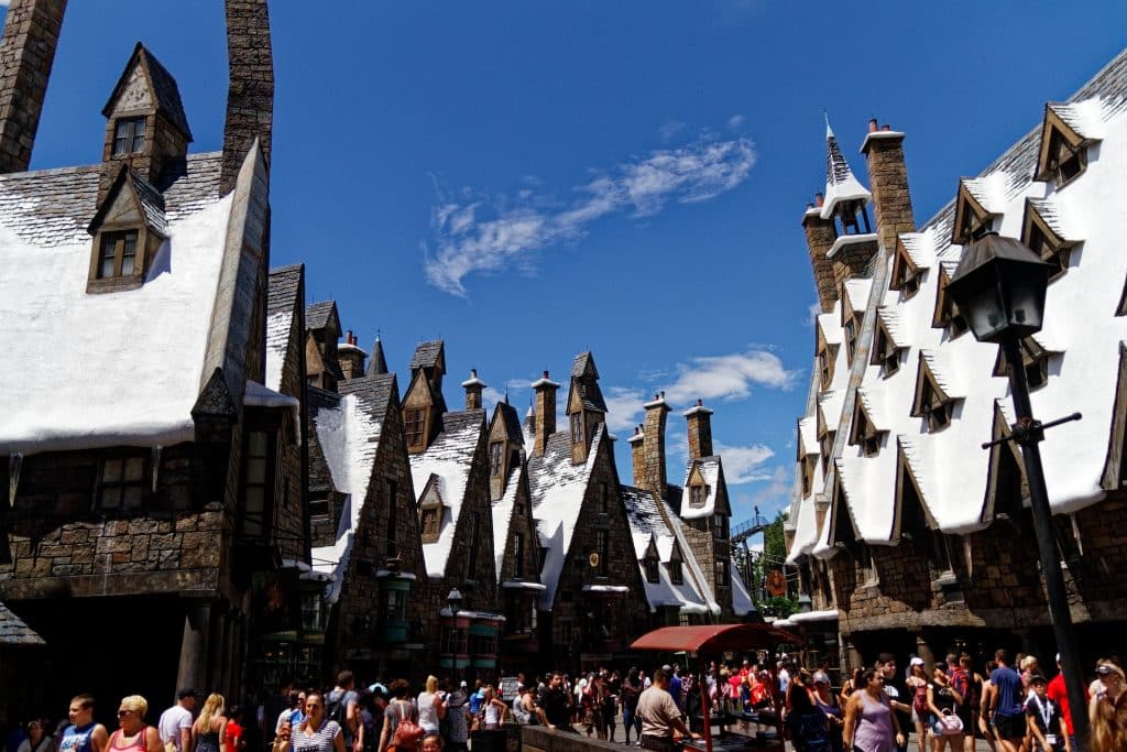 A First Timer's Guide to the Wizarding World of Harry Potter at Universal  Studios 