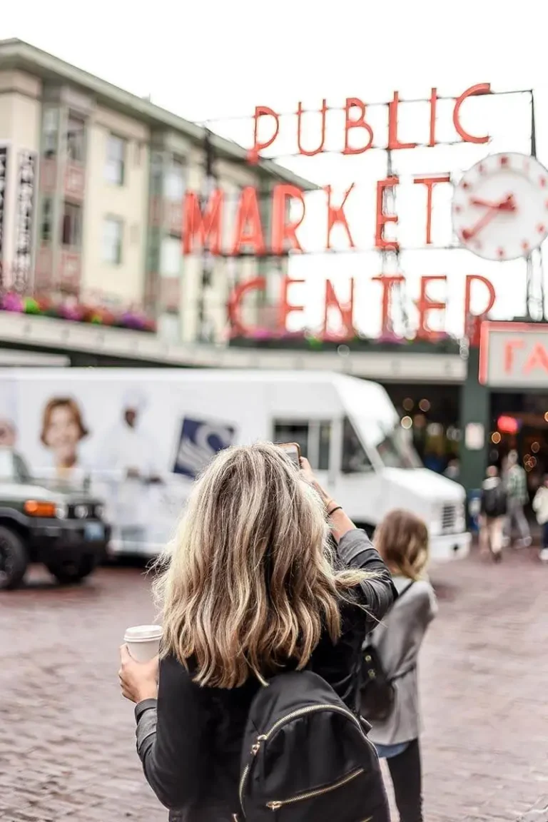 Pike Place Market: The Heartbeat of Seattle’s Artisan Culture