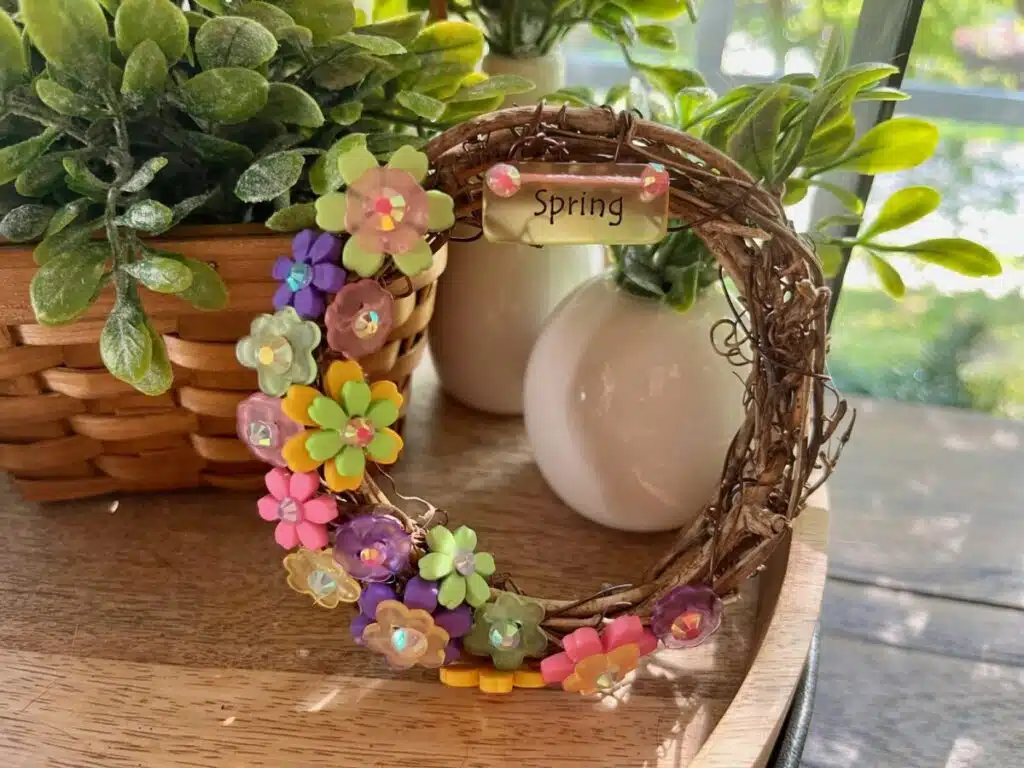 Miniature Flower Button Wreath, image size:1024x768