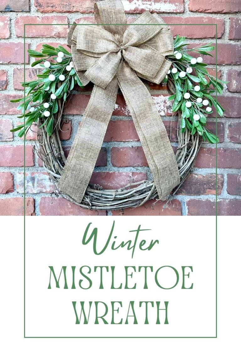 Winter Mistletoe Wreath